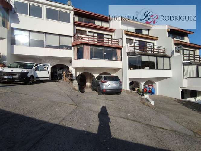 Casa en venta, a pasos del plan de Reñaca