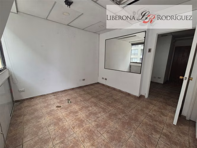 Oficina en venta pleno centro de Viña