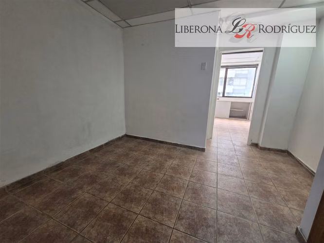Oficina en venta pleno centro de Viña