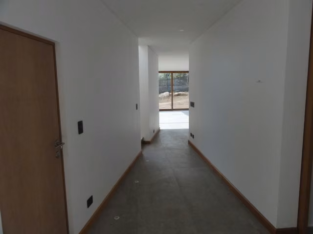 Arboretum. 4 dormitorios y 4 baños más servicios.Peñalolen