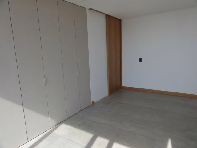 Arboretum. 4 dormitorios y 4 baños más servicios.Peñalolen
