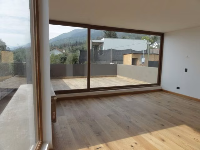 Arboretum. 4 dormitorios y 4 baños más servicios.Peñalolen