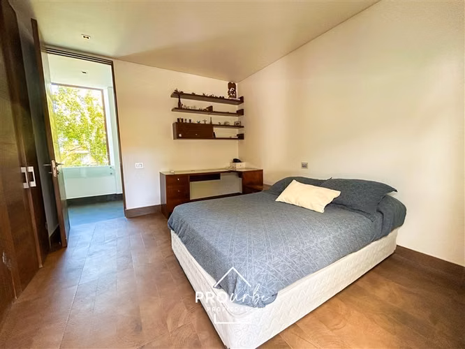 Casa en venta, 7 dorm. Con acceso y vista a Cancha de Golf