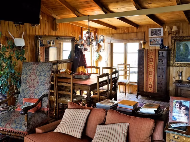 Parcela 4,69 ha con casa en venta en Olmué.
