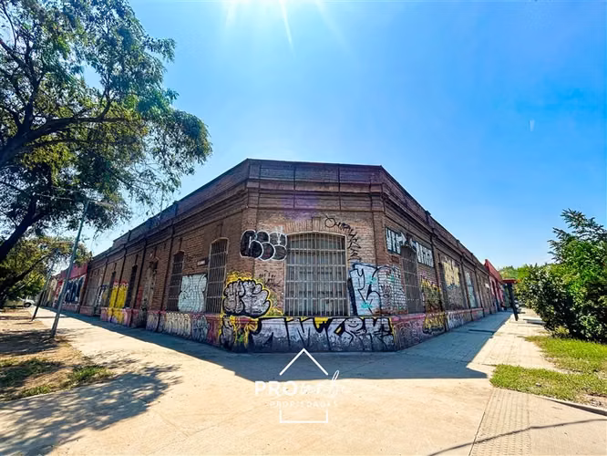 Gran Propiedad industrial de 2.856 M2 en arriendo