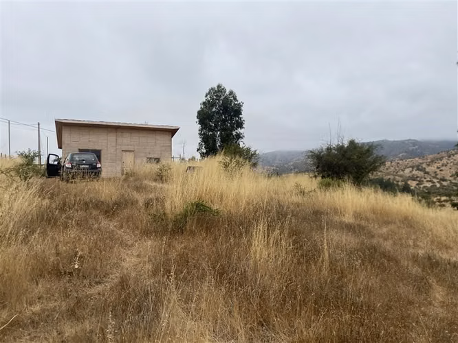 Sitio en venta en Melipilla gran vista con casa luz y pozo