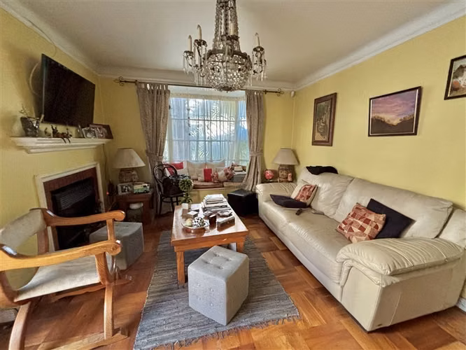 OPORTUNIDAD CASA VENTA 3 DORM EXQUISITO BARRIO - PROVIDENCIA
