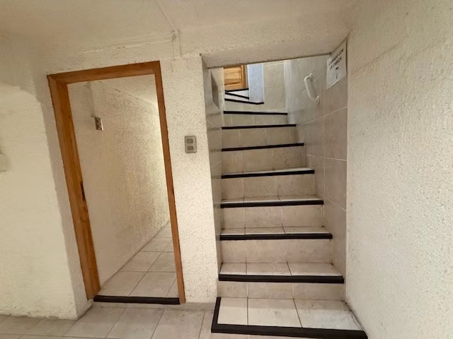 2 Casas/Oficinas remodeladas. 223 m2 const. Metro Salvador - Imagen 15