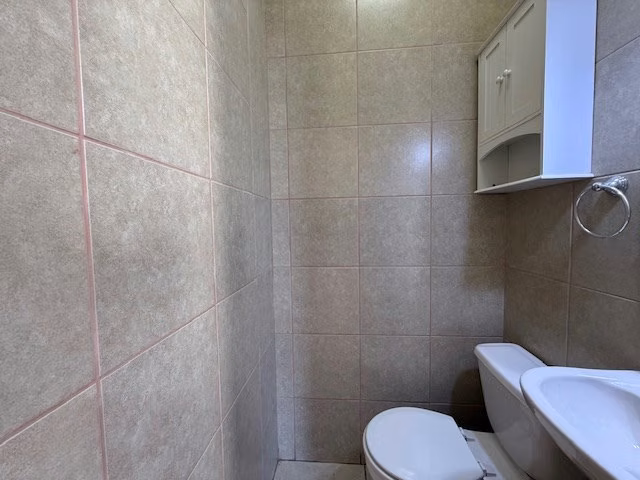 2 Casas/Oficinas remodeladas. 223 m2 const. Metro Salvador - Imagen 22