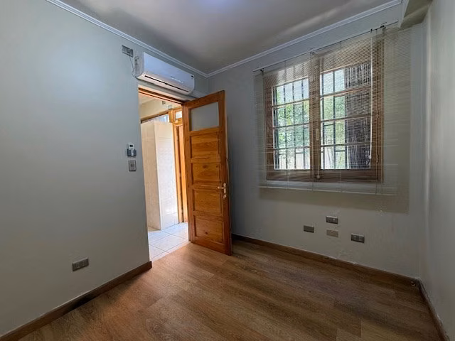 2 Casas/Oficina remodeladas. 223 m2 const. Metro Salvador - Imagen 10