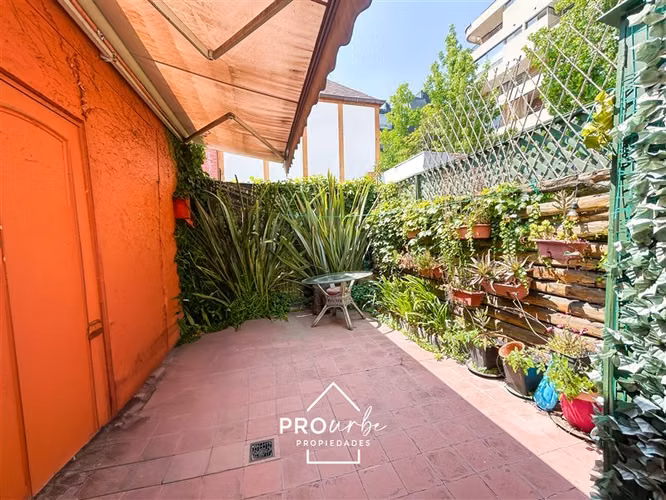 Casa + acogedor departam en venta de 4 dorm. en Providencia - Imagen 12
