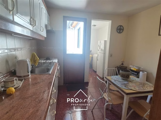 Casa en venta de 4 dorm. en Las Condes