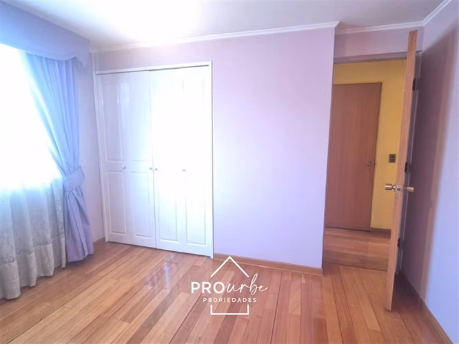Casa en venta de 4 dorm. en Las Condes