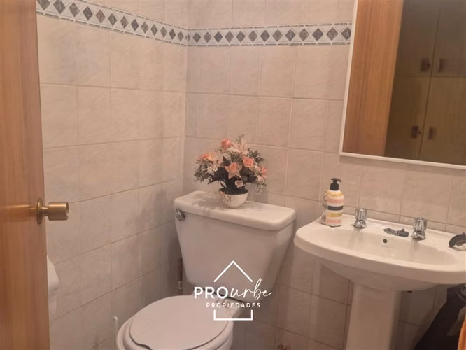 Casa en venta de 4 dorm. en Las Condes
