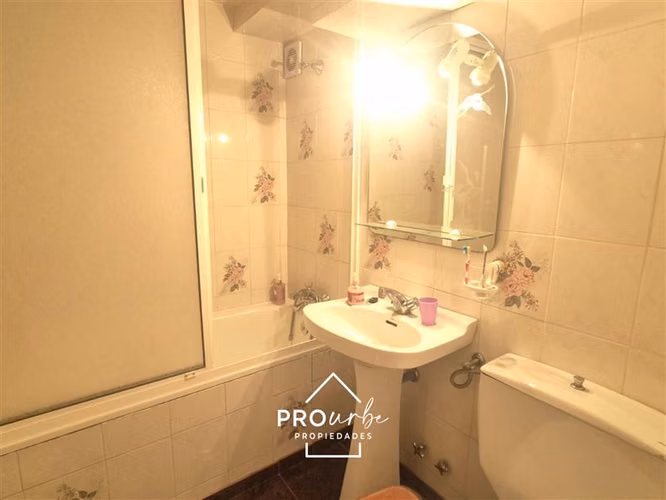 Casa en venta de 4 dorm. en Las Condes