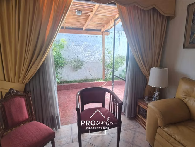 Casa en venta de 4 dorm. en Las Condes