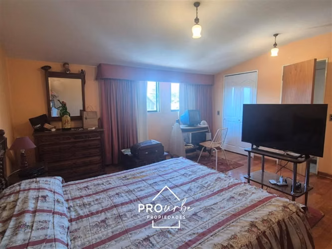 Casa en venta de 4 dorm. en Las Condes