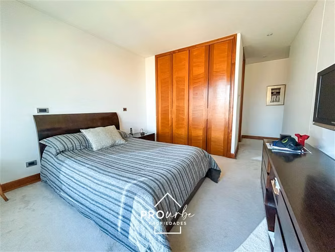 Departamento en venta de 3 dorm. en suite en Cerro San Luis