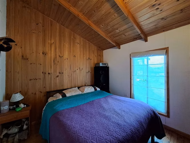Casa en venta de 4 dorm. en María Pinto terreno 5900m2