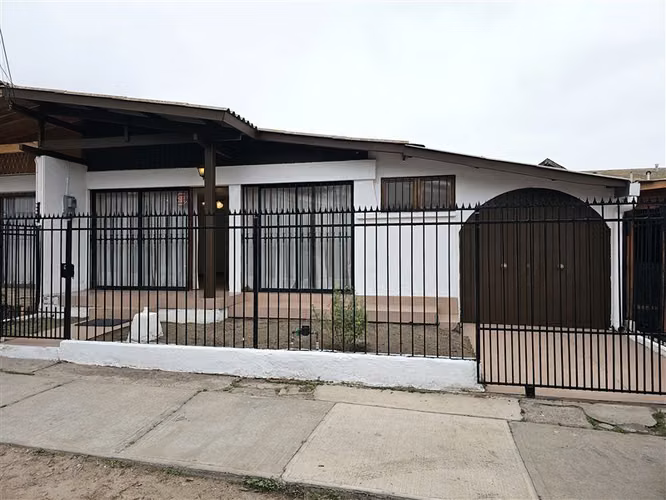 Casa en venta Población Balmaceda, 3 dormitorios 2 baños