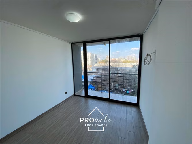 Moderno departamento en venta de 1 dorm. en Independencia