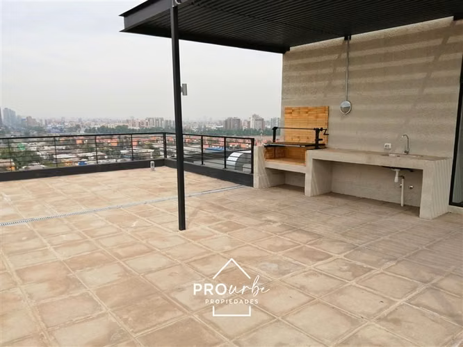 Moderno departamento en venta de 1 dorm. en Independencia