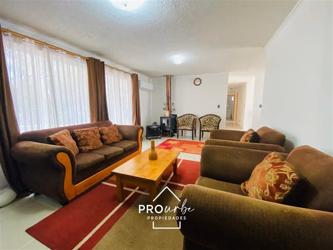 Casa en venta de 7 dorm. en Lampa