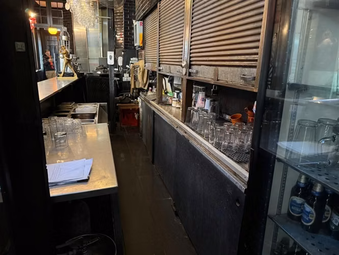 Local comercial. Patente de restaurante. Metro Manuel Montt