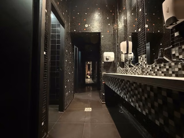 Local comercial. Patente de restaurante. Metro Manuel Montt