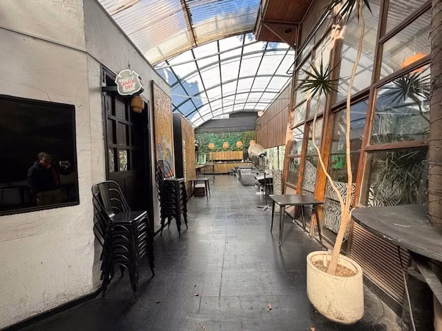 Local comercial. Patente de restaurante. Metro Manuel Montt