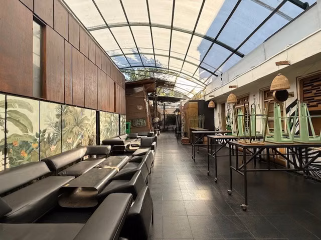 Local comercial. Patente de restaurante. Metro Manuel Montt