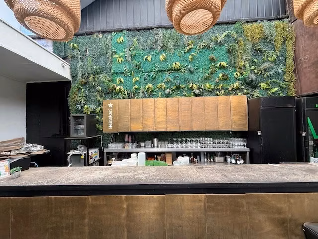 Local comercial. Patente de restaurante. Metro Manuel Montt