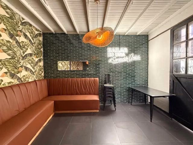 Local comercial. Patente de restaurante. Metro Manuel Montt