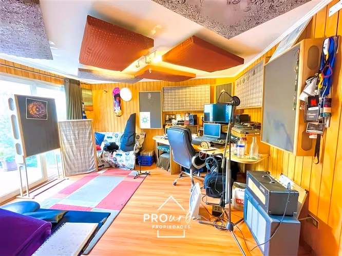 Casa en venta de 6 dorm. en La Reina