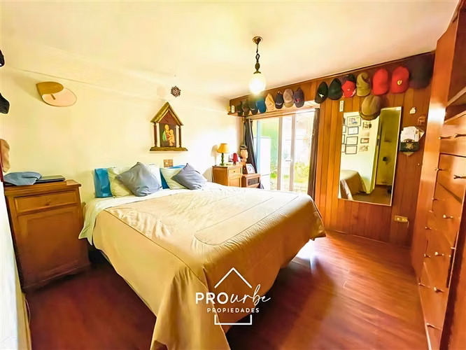 Casa en venta de 6 dorm. en La Reina