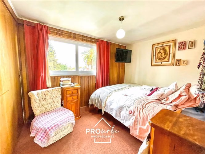 Casa en venta de 6 dorm. en La Reina
