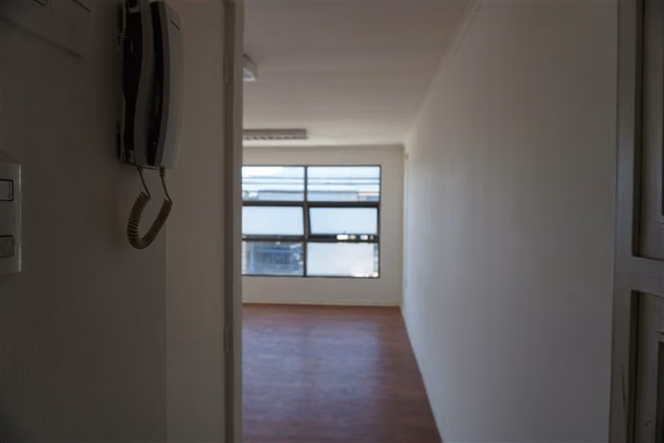 Oficina en arriendo, 1 Privado 1 Baño, Centro Quillota.