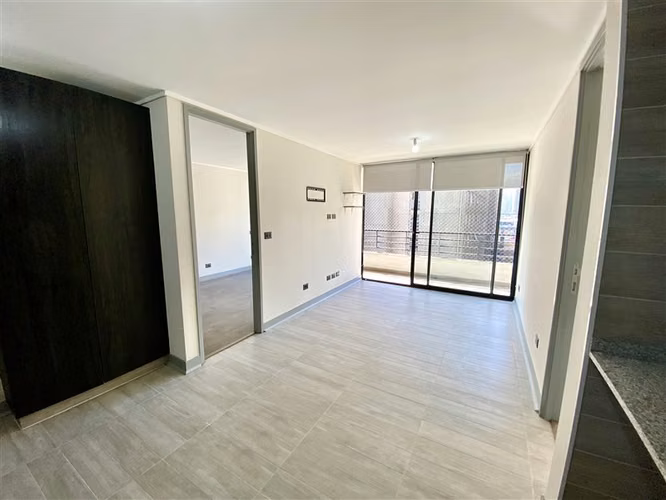 2D 2B / Estacionamiento y bodega / Metro Irarrázaval
