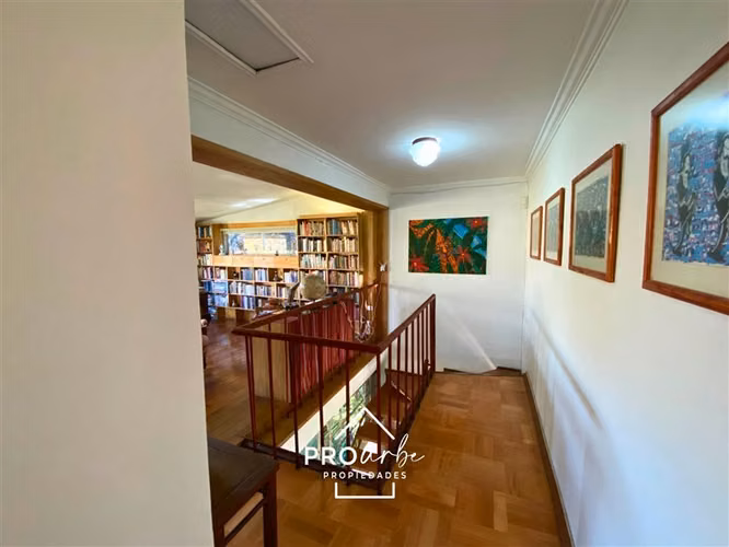 Espectacular casa en venta de 3 dorm. en La Reina