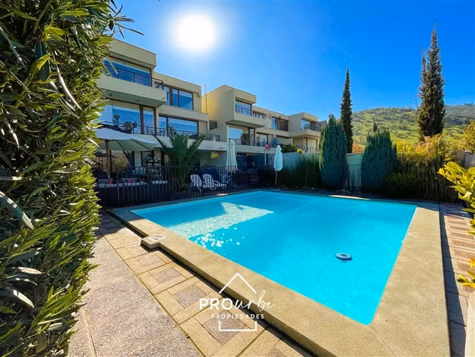 Mediterranea en condominio, 4 Dorm. Lo Barnechea