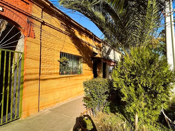 Casa en venta de 2 dorm. en Santiago