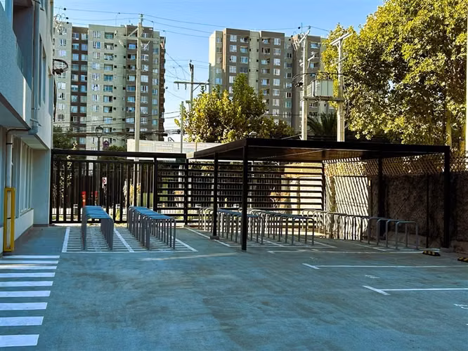 Departamento en venta de 1 dorm. en La Cisterna