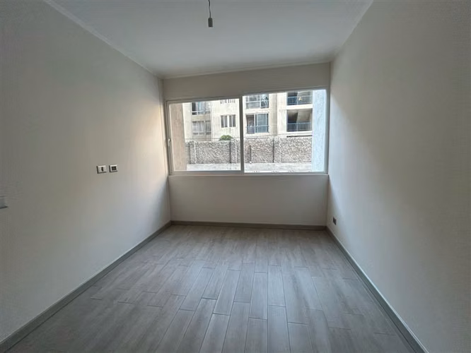 Departamento en venta de 1 dorm. en La Cisterna