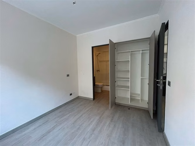 Departamento en venta de 1 dorm. en La Cisterna