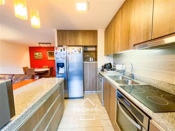 Departamento en venta de 2 dorm. en Lo Barnechea