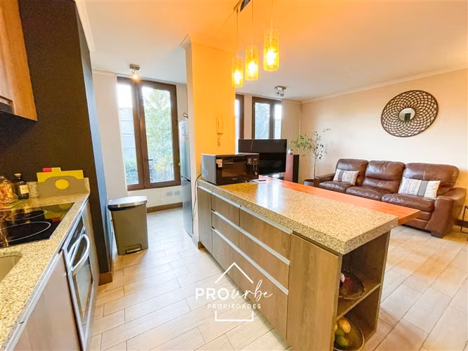 Departamento en venta de 2 dorm. en Lo Barnechea