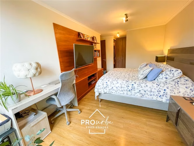 Departamento en venta de 2 dorm. en Lo Barnechea