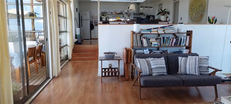 Casa en venta de 3 dorm. en Los Vilos