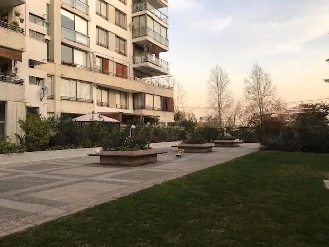 Departamento en venta de 2 dorm. en Las Condes