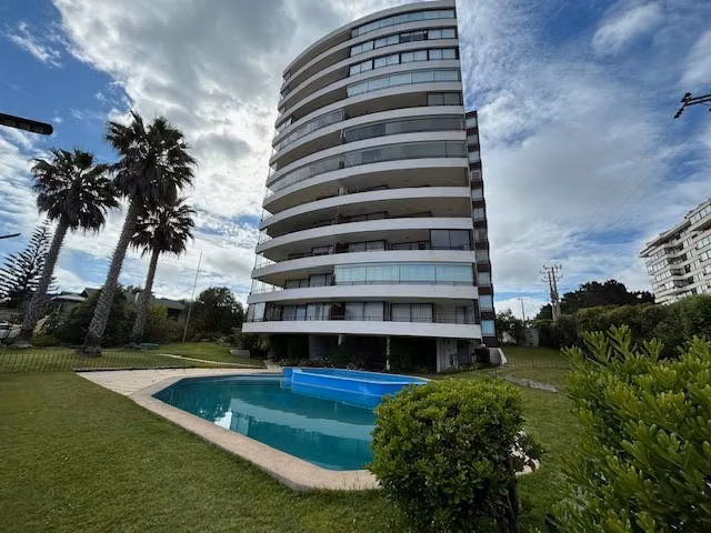 Oportunidad. 4 dorm. 3 baños estac y bodega. Las Cadenas